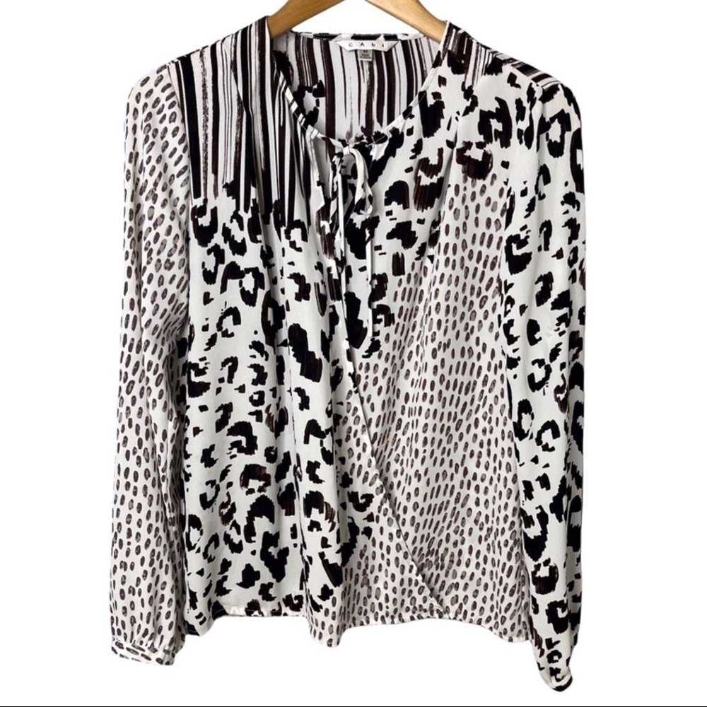CAbi Skin Safari Animal Print Faux Wrap Blouse Size Medium Style 509 Long Sleeve - Picture 2 of 8